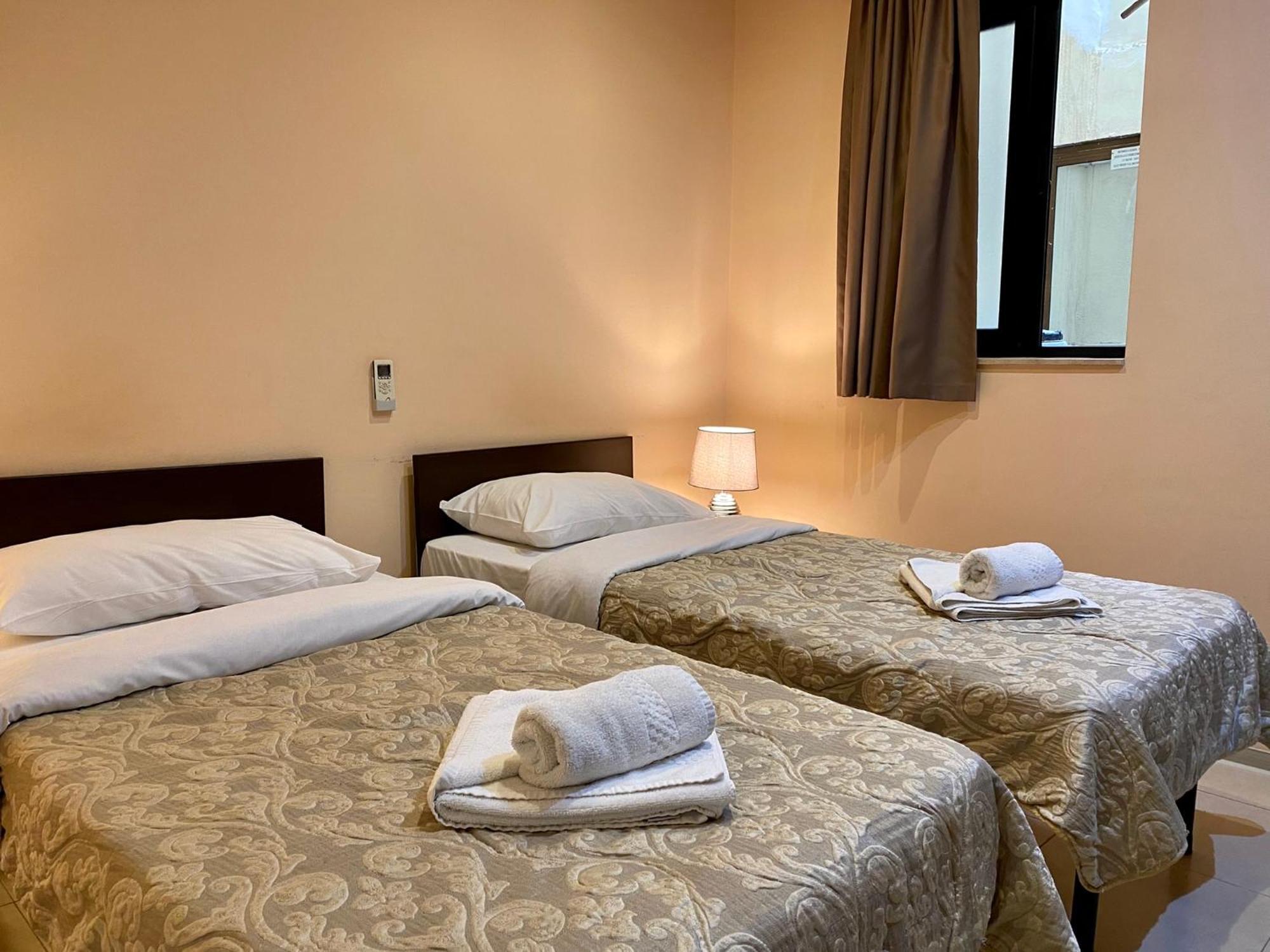 Malta Paradise Central Accomodation Hotel Saint Julian's Exterior photo